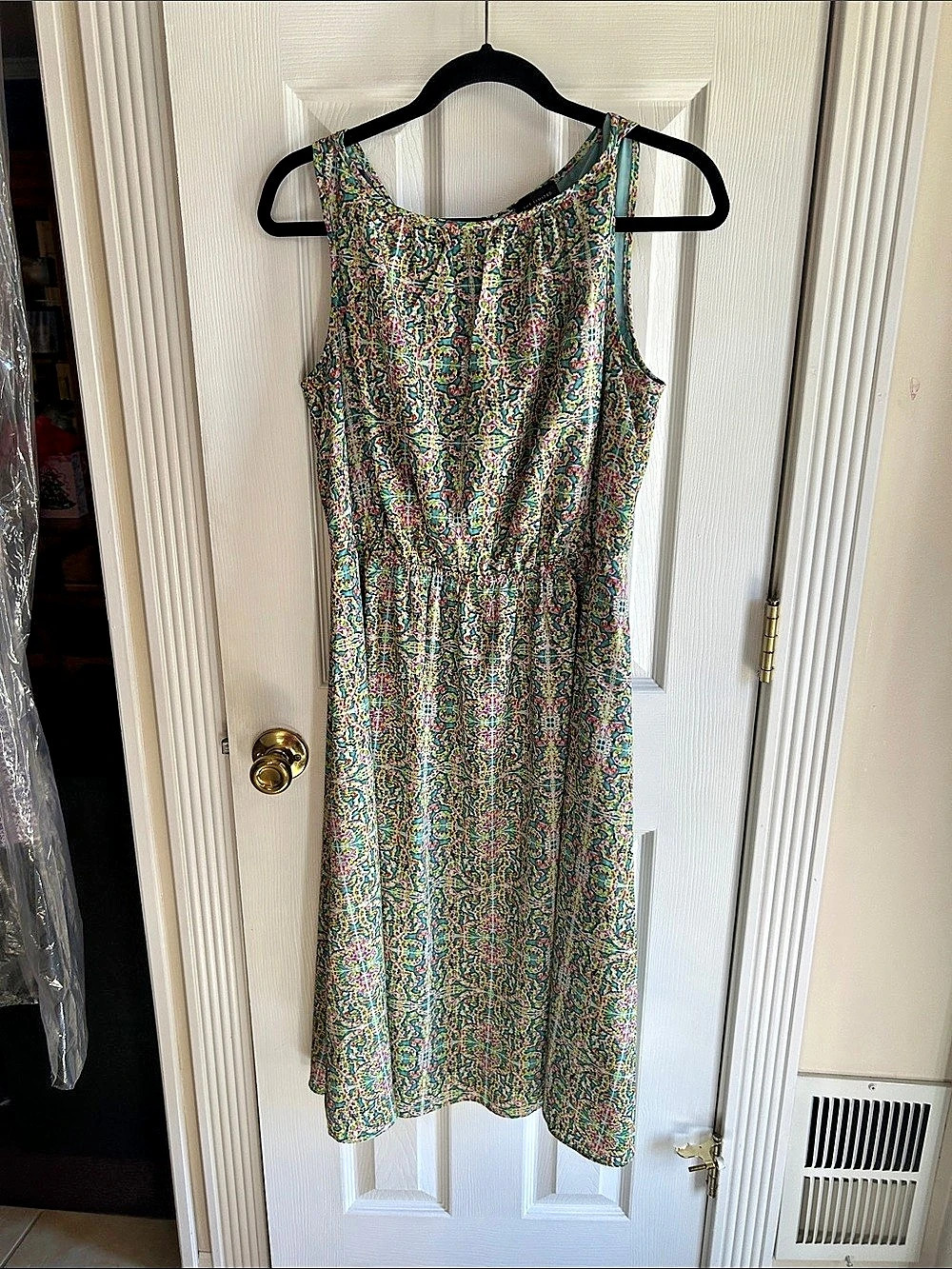 The Limited Paisley  Dress in Green & Multicolor Size Medium Like N​ew